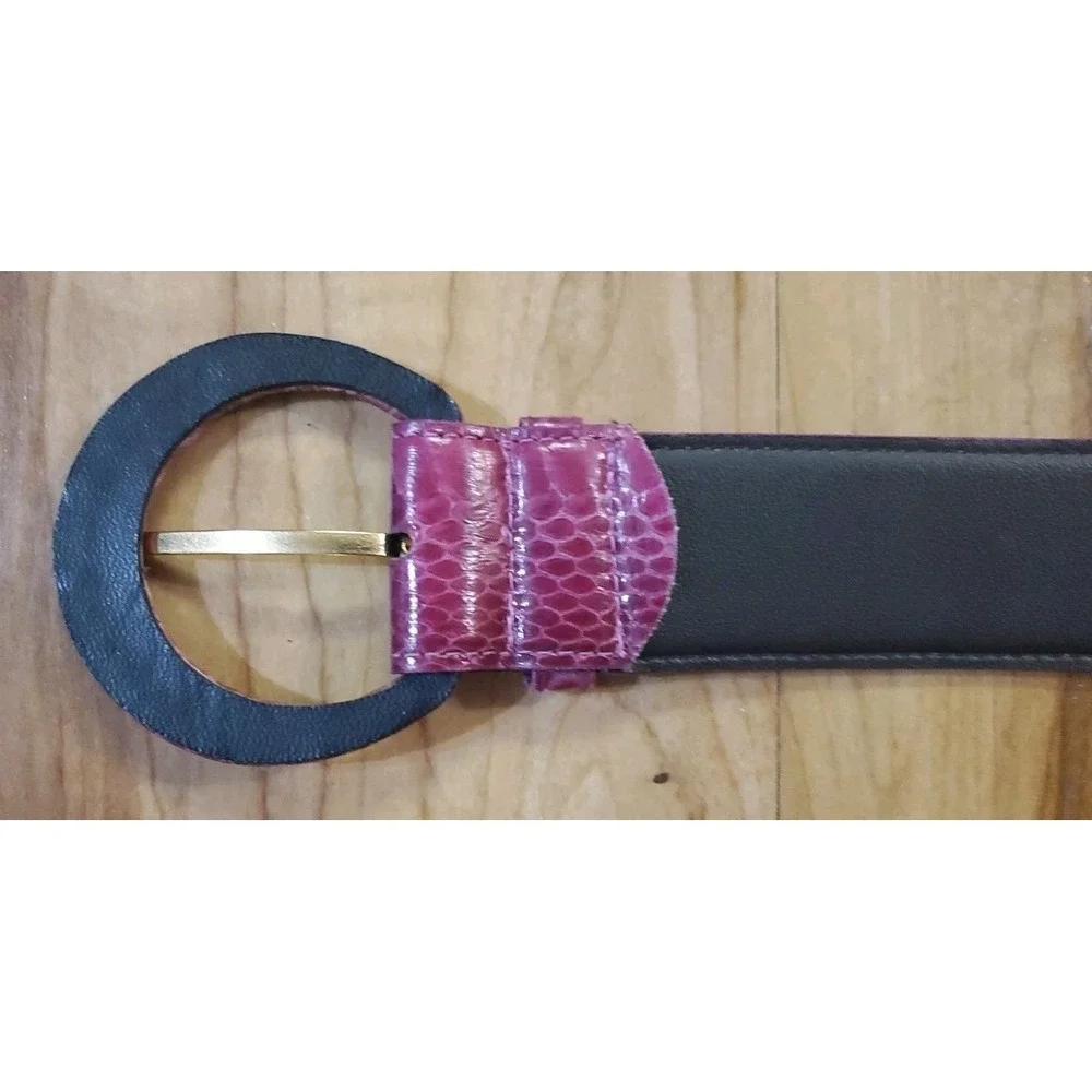 Vintage Magid Genuine‎ Snake Skin Belt Size M fits 27 -30 in Berry Pink Purple